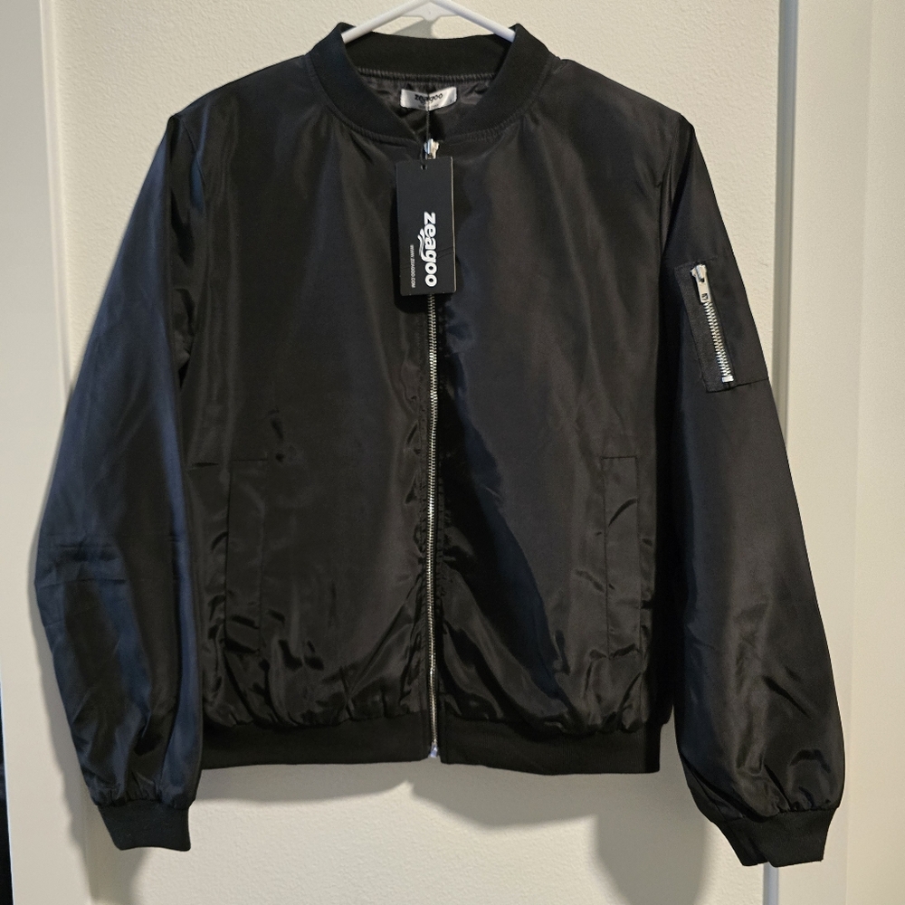 Zeagoo Womens Black Bomber Jacket‎ Size Small Zip Front Lightweight NWT Coat
